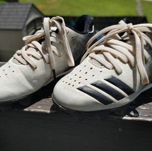 Youth Baseball Cleats & Apparel